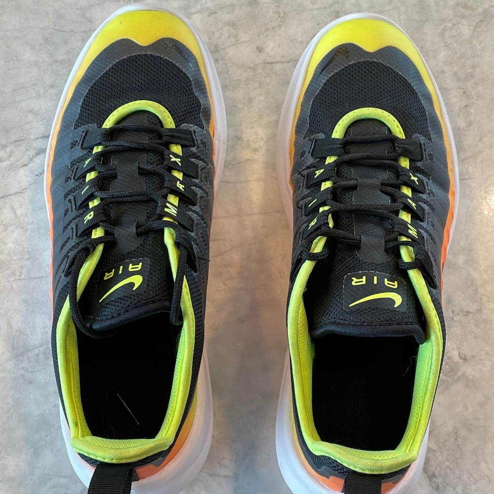 Nike Air Max Axis Black/volt/orange 6 youth (6Y)